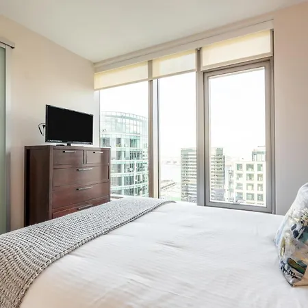 High End Apt Seaport